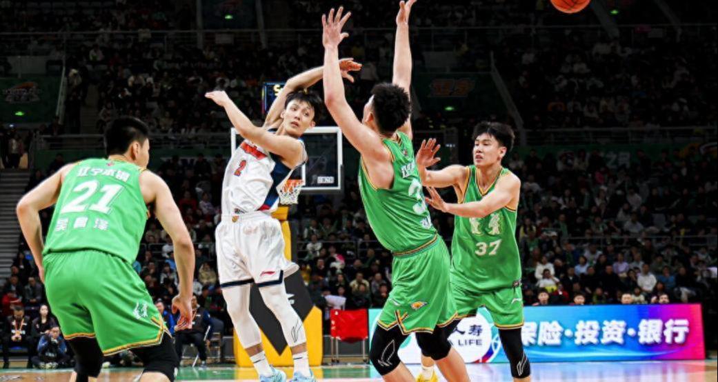 亚博体育-明明能赢44分，杜锋却早早鸣金收兵原因找到