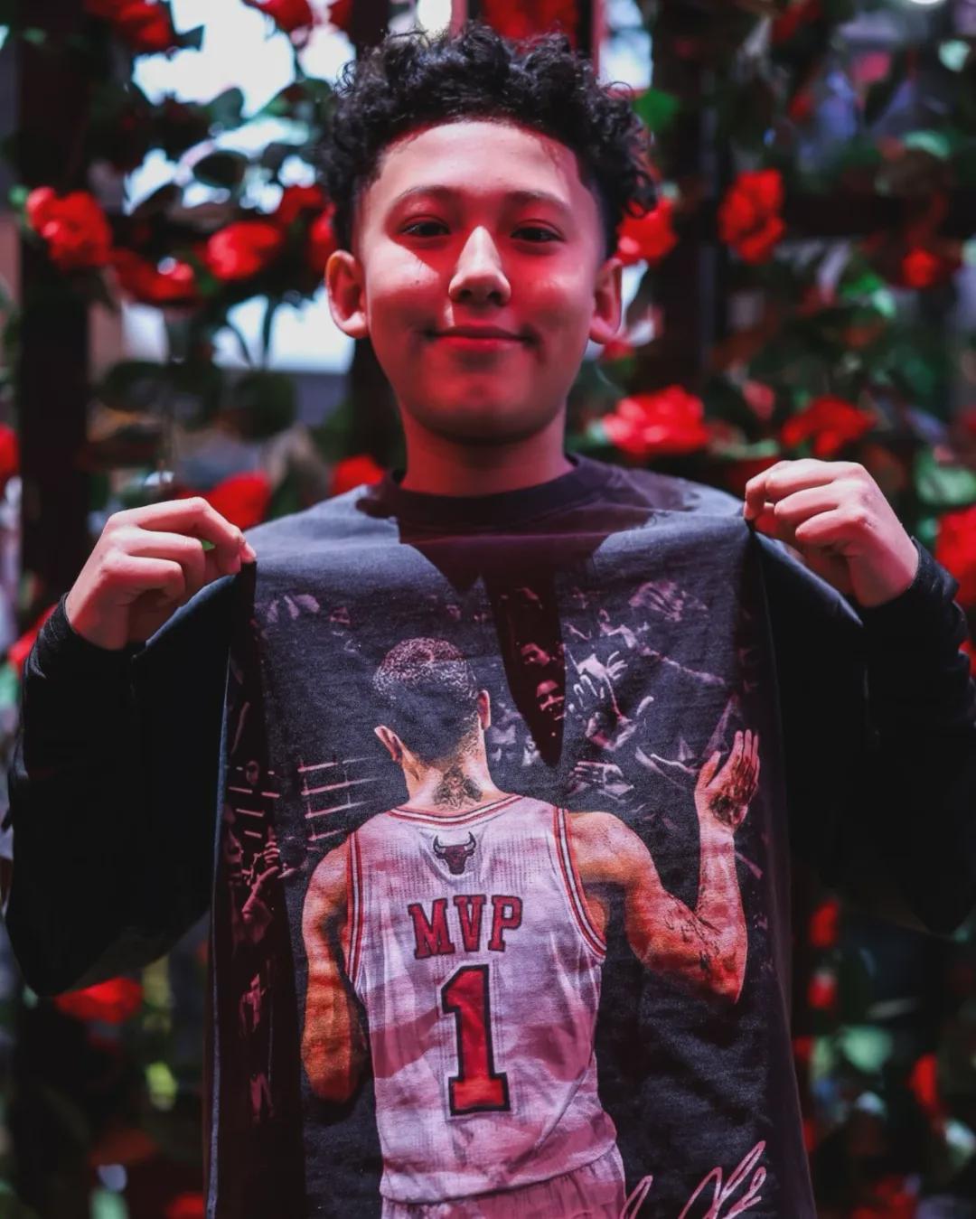 亚博体育app下载-NBA史上最让人意难平的如果！他成为了篮球圣殿最年轻的图腾