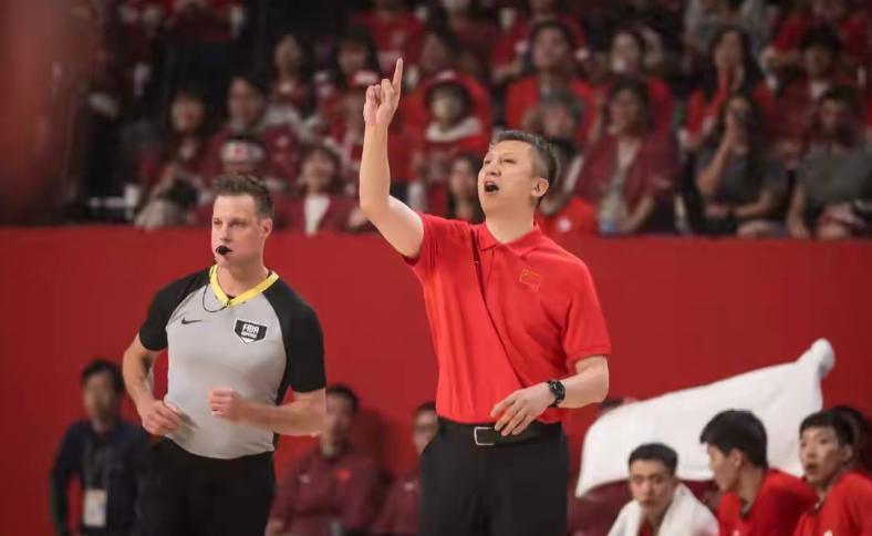 亚博体育-中国男篮重磅消息！主帅郭士强遭国际篮联审查，杨瀚森确认回归