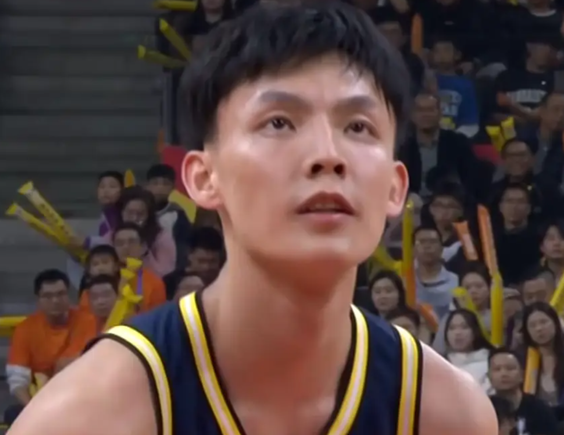 亚博体育官方入口-徐杰0分崔永熙2分！国内球员被辽篮63-18完爆！杜锋把广东带废了